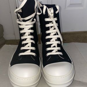 COPY - Brand new , never worn, SZ 9